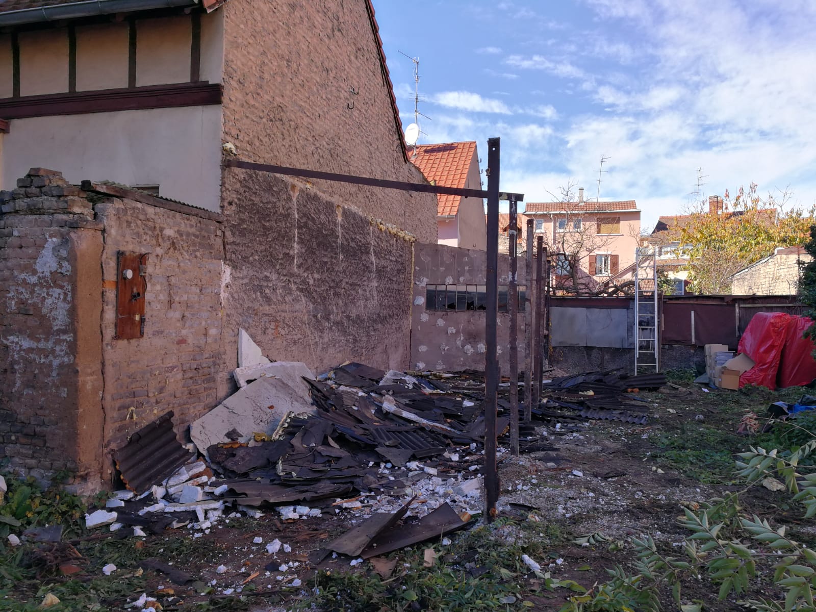 Après démolition d'un ancien garage